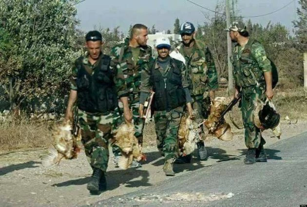 Έτσι «χτυπούν» οι Τούρκοι κομμάντος του «Κλάδου Ελαίας» τους Κούρδους: Τους κλέβουν τις κότες! (βίντεο)